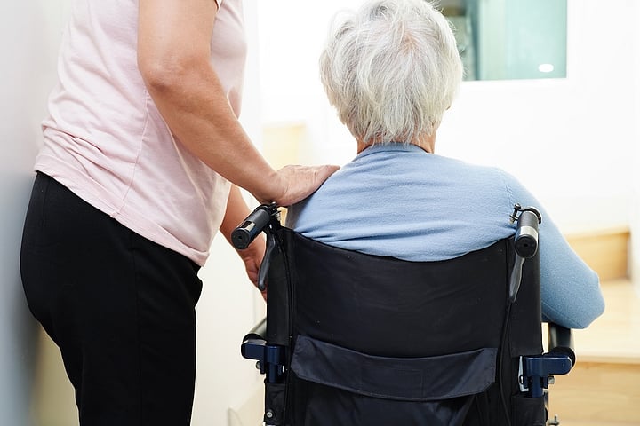 One Factor Boosts Survival Among Seniors After A Broken Hip — And It's Not Money