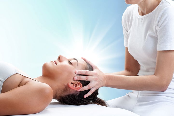Chiropractic Neck Adjustments Do Not Raise Risk Of Rare Artery Tear, Study Finds